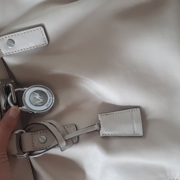 Michael Kors Bag - Picture 3 of 7